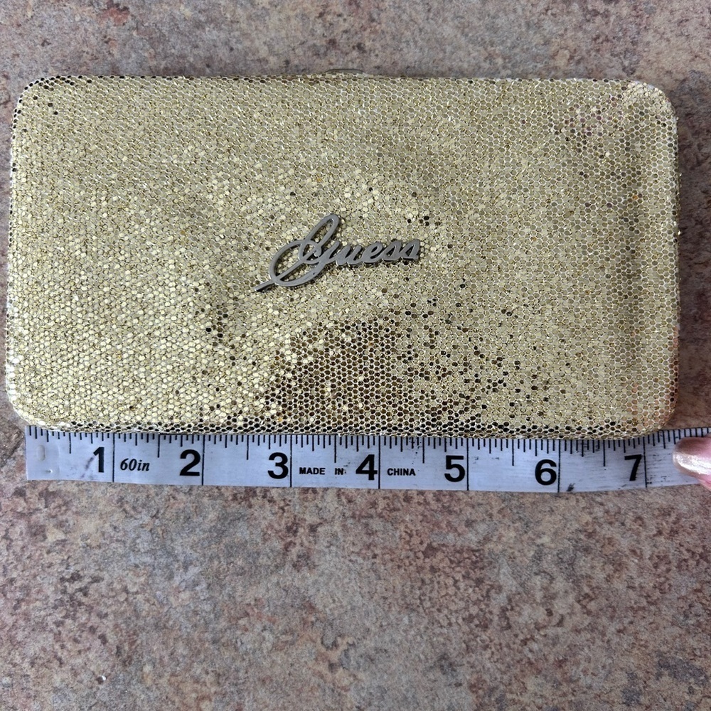 Guess NWT Gold Sparkly Clasp Closure Wallet - Picture 6 of 8